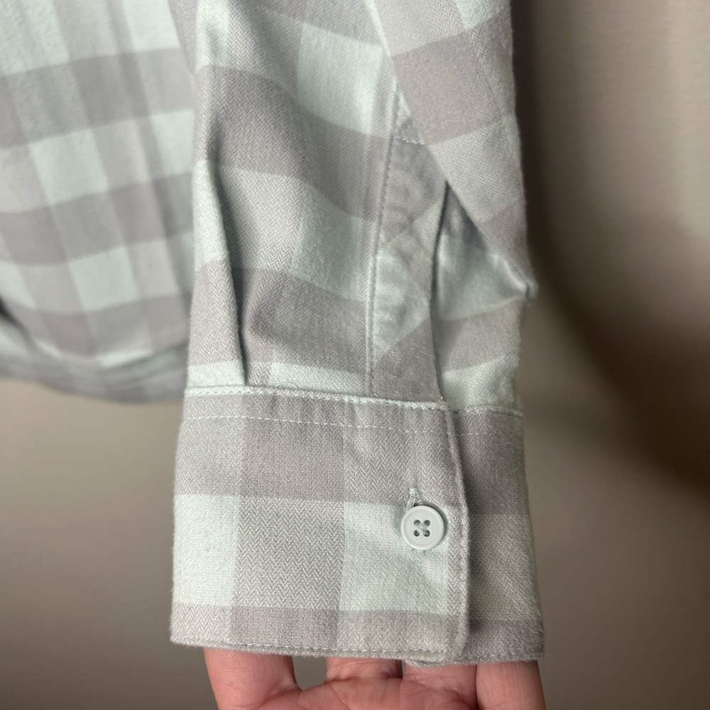 Pearl Izumi Women’s Rove Long Sleeve Flannel Button Up Ice Blue / Fog Plaid Sz M - Picture 11 of 15